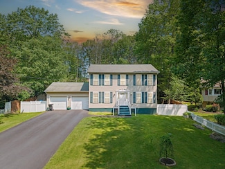 344 Charles Folly Rd, Bartonsville, PA 18321
