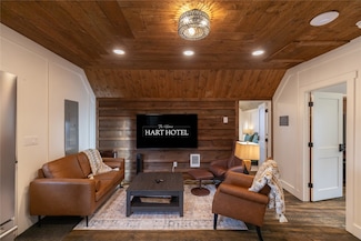 205 S Main St, Darby, MT 59829