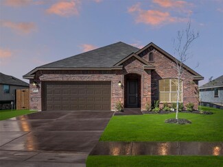 917 Eloise Ln, Cleburne, TX 76033