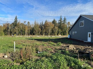 2832 Hazelwood Dr, Blaine, WA 98230