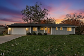 3180 Flintwood Dr, Columbus, IN 47203