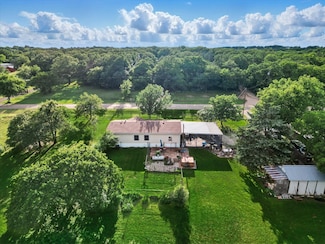 3400 Twin Creeks Dr, Cleburne, TX 76031