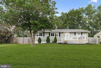 16 Brandies Rd, Toms River, NJ 08757