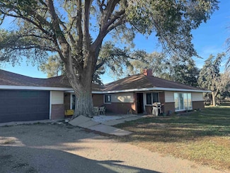 73803 Highway 183, Holdrege, NE 68949