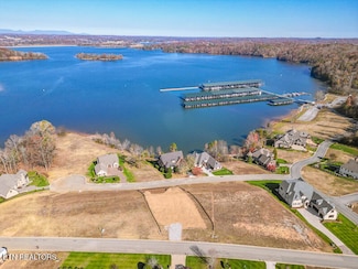 15848 Lighthouse Pointe Dr, Lenoir City, TN 37772