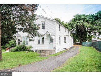 330 S Governor Printz Blvd, Essington, PA 19029