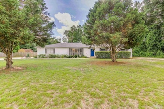 5945 Pamela Dr, Milton, FL 32570