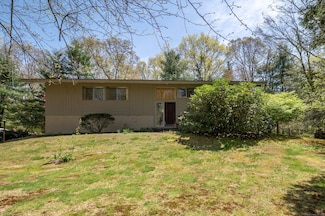 87 Pleasant Dr, Bethany, CT 06524