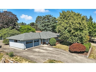3216 Oakcrest Dr, Forest Grove, OR 97116