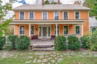 1 High St, Charlemont, MA 01339