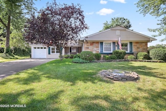 47 Fayette Ln, Matawan, NJ 07747