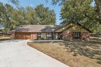 7204 S Collins St, Broken Arrow, OK 74014