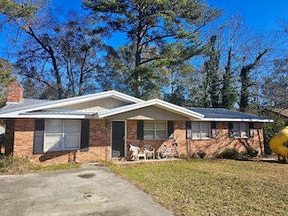 1437 Peach St, Dublin, GA 31021