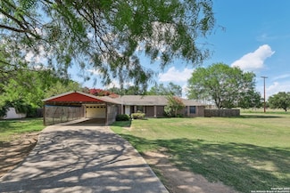19229 Blume Dr, Lytle, TX 78052