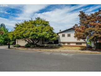 14505 NE Fremont Ct, Portland, OR 97230