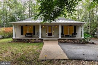 2606 Lakeview Pkwy, Locust Grove, VA 22508