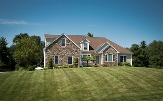 4 Zoe Ln, Newton, NH 03858
