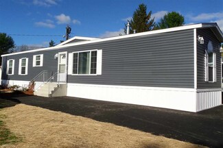 4 Willow Rd, Newton, NH 03858