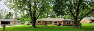 15 Orchard Ln, Danville, IN 46122