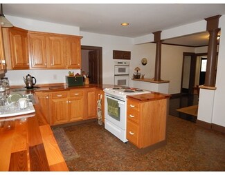 214 Laurel St, Fitchburg, MA 01420