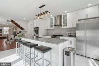 217 Grape St, Philadelphia, PA 19128