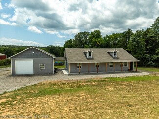 1511 Thompson Ln, Cedarville, AR 72932