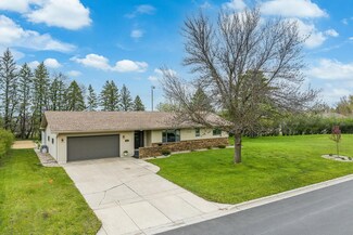1820 Knollwood Dr, Fairmont, MN 56031