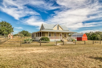 2528 Wunderlich Rd, Fayetteville, TX 78940