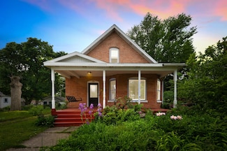 920 Wisconsin Ave, Saint Joseph, MI 49085