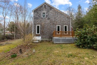 5 Longwoods Rd, Cumberland Center, ME 04021