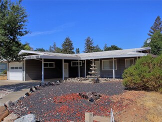 12877 Island Cir, Clearlake Oaks, CA 95423