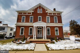 250 S State St, New Town, PA 18940