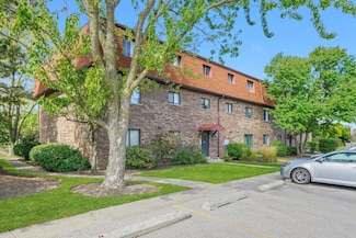 195 W Brandon Ct Unit A33, Palatine, IL 60067