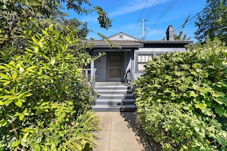 418 25th St, Sacramento, CA 95816