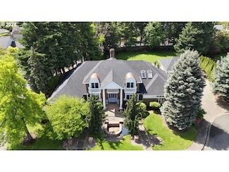 1564 Regency Dr, Eugene, OR 97401