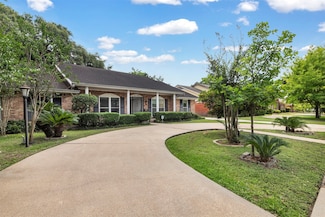 6119 S Braeswood Blvd, Houston, TX 77096