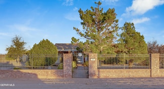 137 Magee Dr, Chaparral, NM 88081