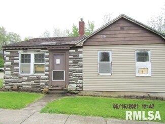 310 W Main St, Reynolds, IL 61279