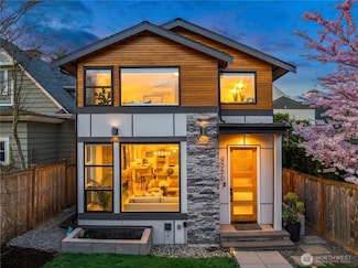 2350 N 64th St, Seattle, WA 98103
