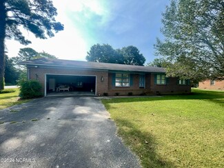 201 W 4th St, Oak City, NC 27857