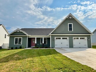 17 Alma Ann Ln, Waynesboro, VA 22980