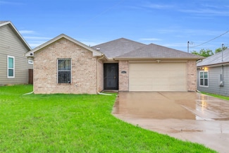 2017 Langston St, Fort Worth, TX 76105