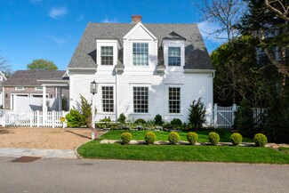 95 School St, Edgartown, MA 02539