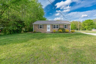 321 Barkwood Dr, Clarksville, TN 37040