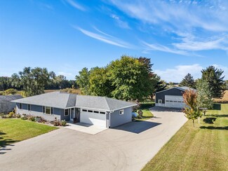 N8467 River Rd, Berlin, WI 54923