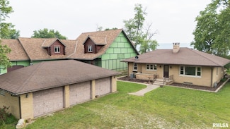 1229 Sunset Dr, East Peoria, IL 61611