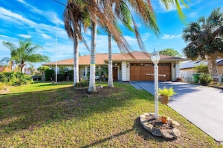 2699 Travida Dr, Deltona, FL 32738