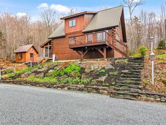 779 Smugglers View Rd, Jeffersonville, VT 05464