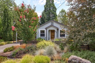 207 Bain St, Talent, OR 97540