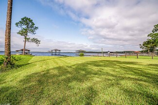 7735 Bayshore Dr, Elberta, AL 36530